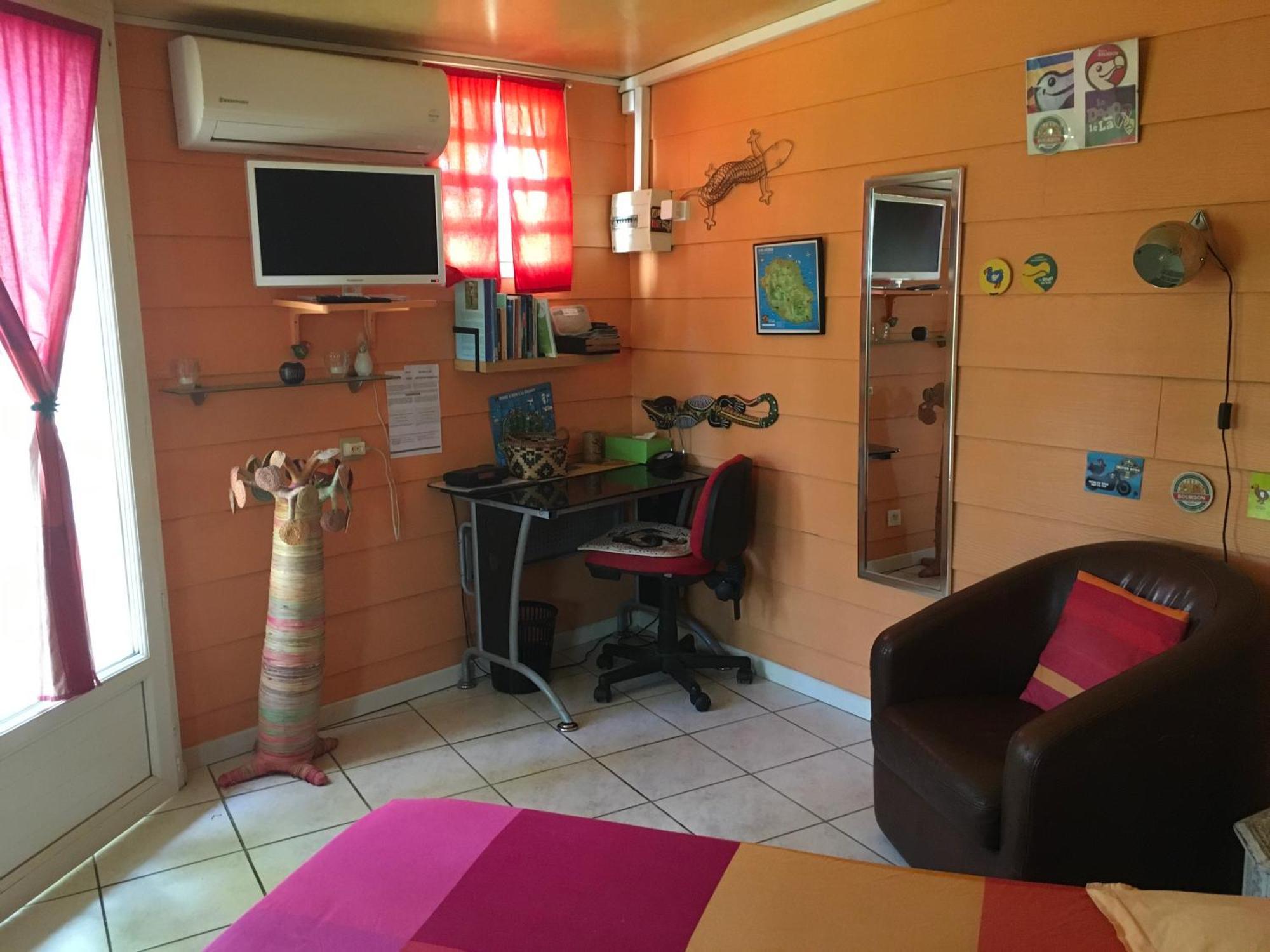 Maison Joss Studio Proche Aeroport Sainte-Clotilde Exterior foto