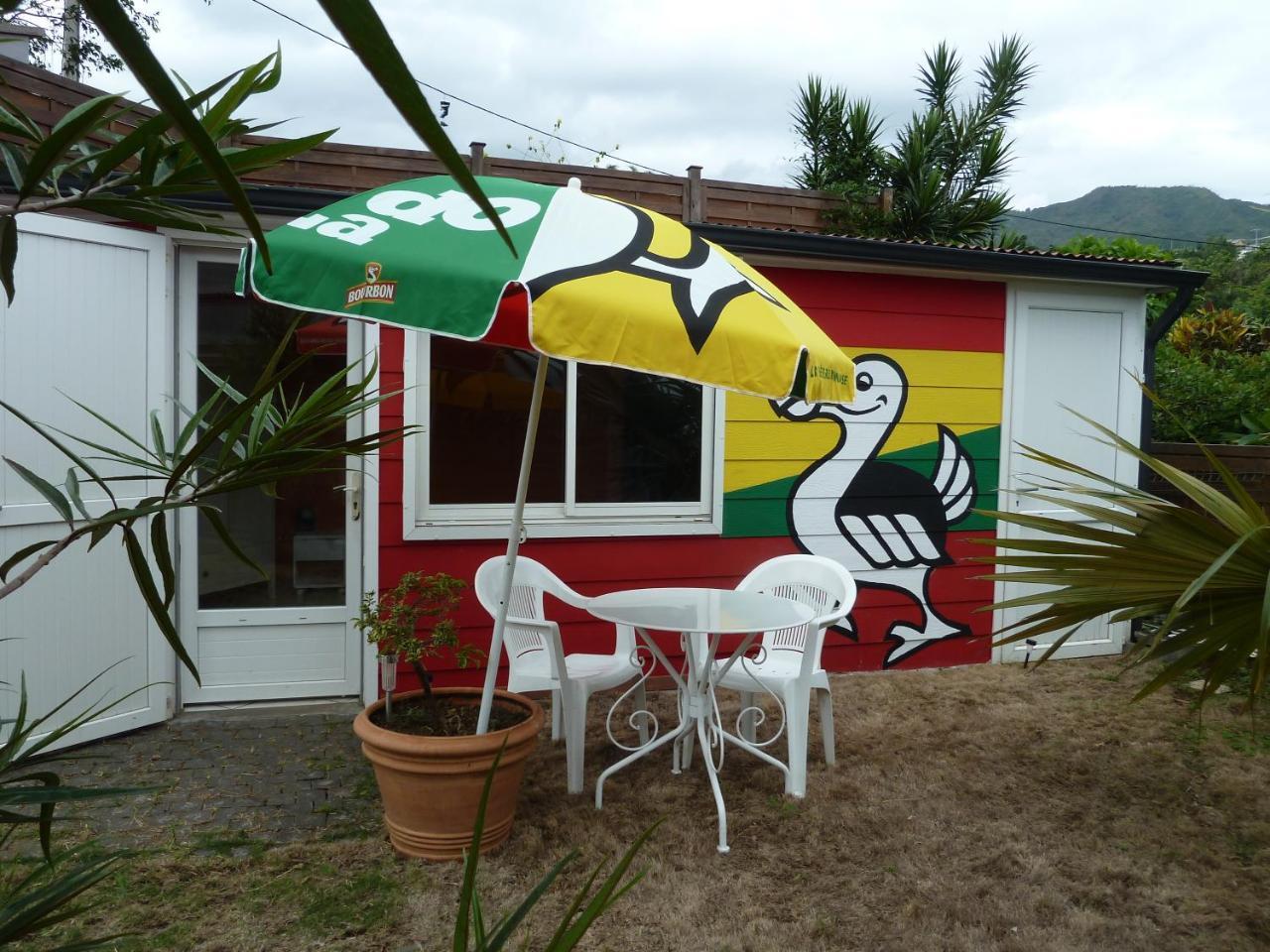 Maison Joss Studio Proche Aeroport Sainte-Clotilde Exterior foto