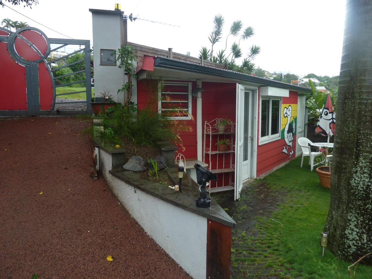 Maison Joss Studio Proche Aeroport Sainte-Clotilde Exterior foto